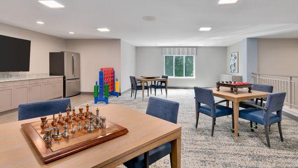 Holiday Maple Suites