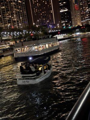 Those boats are trying not to get wet in a few minutes lol