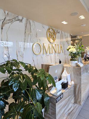 Omnia Nail Spa