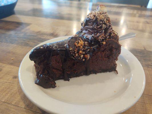 Chocolate macadamia nut cheesecake!!