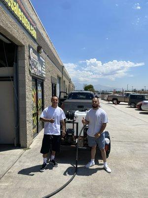 All in 100 Mobile Details