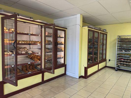 Pan dulce shelves