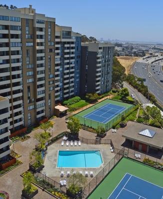 We are in Albany, CA at the Gateview Complex located at 555 Pierce Street.