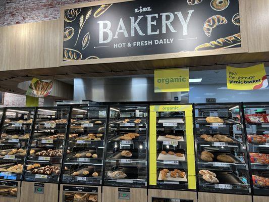 6-16-22 Bakery ~ The scent wafting from this little corner of the store was mesmerizing! They have really good croissants & breads!