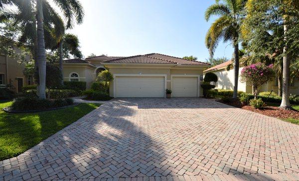 Carlos Caicedo - RE/MAX Complete Solutions