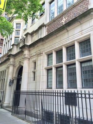 Ten Twenty Five Park Av