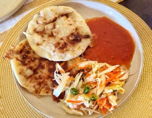 Mama Cecy’s Pupuseria