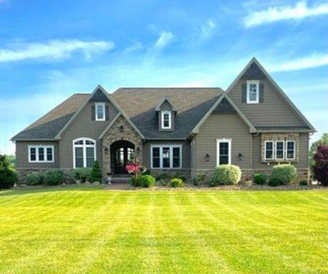 Another one Sold!
637 Lyonswood drive. Hinckley Ohio 44233.