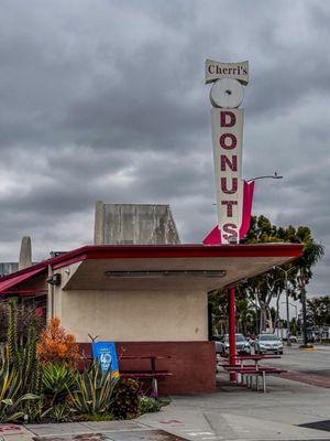 Cherri's Donuts