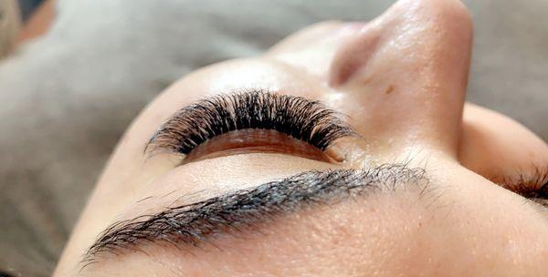 Adhesive Lashes
