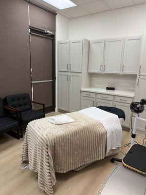 Fox Dermatology and Aesthetics