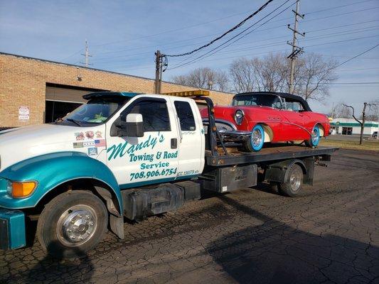 Mandy's Towing