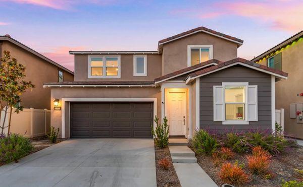 Antonio Razo - Realty One Group Homelink