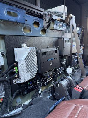 559 Car Stereo & Alarm