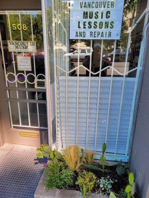 Vancouver Music Lessons and Repair