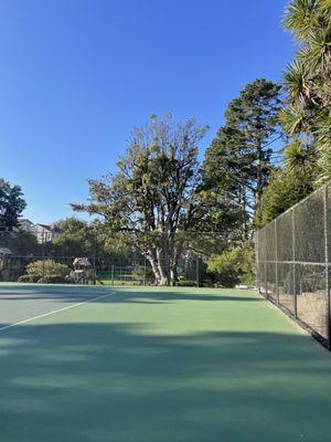 St Francis Wood Tennis Courts