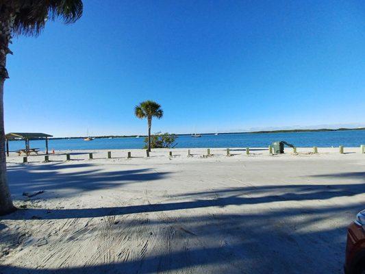 Touring around with my MA snowbird friend, gettin' the lay of the land, or should I lay of the beaches ;-)