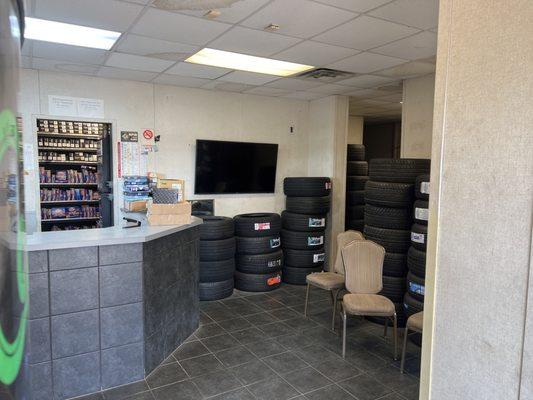Automotive, ابو باسل ( Tire Shop)
