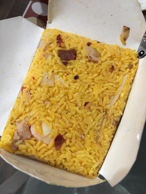Special fried rice wasn't so special. No flavor so I needed to use the soy sauce packets. Hope they take care of this issue.