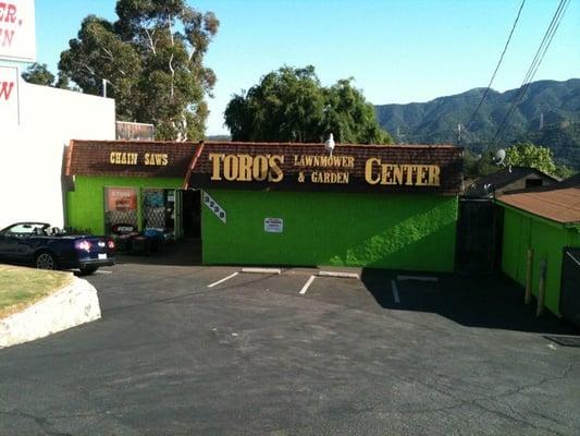 Toro's Lawnmower & Garden Center