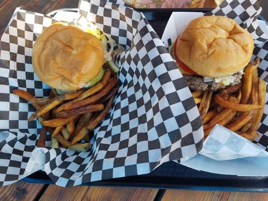 Amazing chuck and brisket burgers! And the fries were so addicting