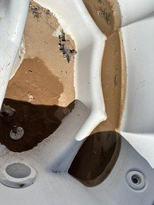 Now my hot tub is full of mud because that's what pours from the hose.