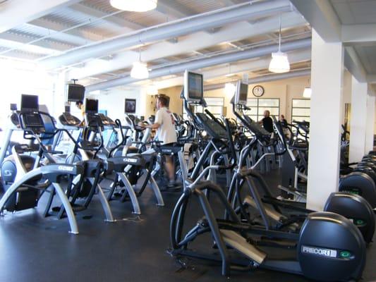 Large WEllness Center with a large variety of cardio equipment and Cybex Equipment