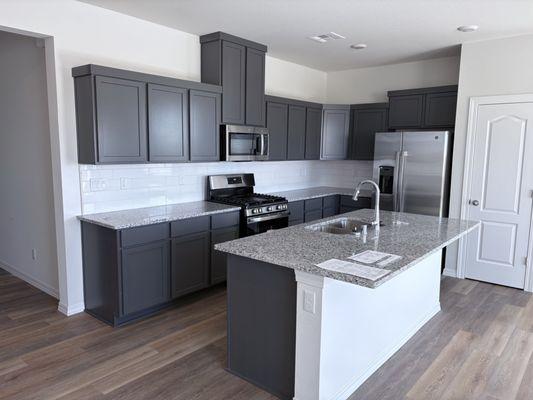 JB Laminates & Fixtures