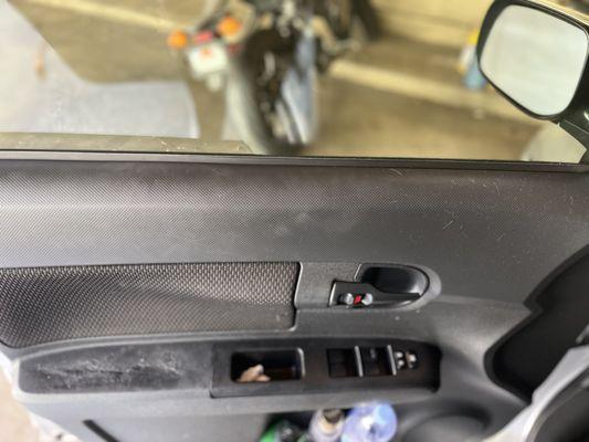 BEFORE
Scion Interior Door Panel