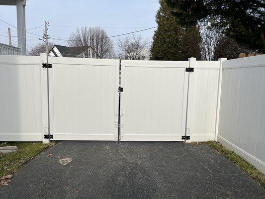 New Vinyl Gate