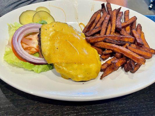 Deluxe burger no bun with sweet potato fries