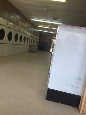 Willis Laundromat