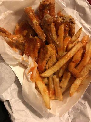 I got a wing & shrimp combo(I ate a shrimp before taking the pic). It's really good but, this was almost $13 for 2 wings and 4 shrimp...