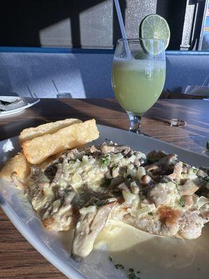 Pollo champiñón, food