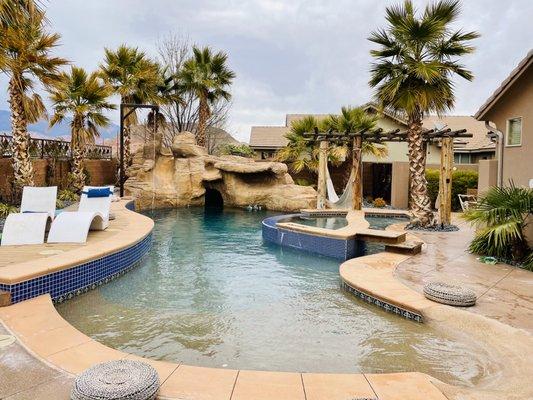 Emerald Pool Service