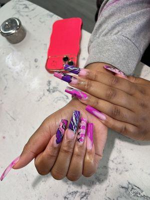 These where my birthday nail that Kevin did for me and again he snap please book him they do have amazing service I do recommend to come!!!