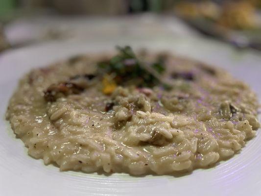 Vincenzo Cucina and Lounge