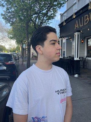 Frank E's Barbershop and Grooming Lounge