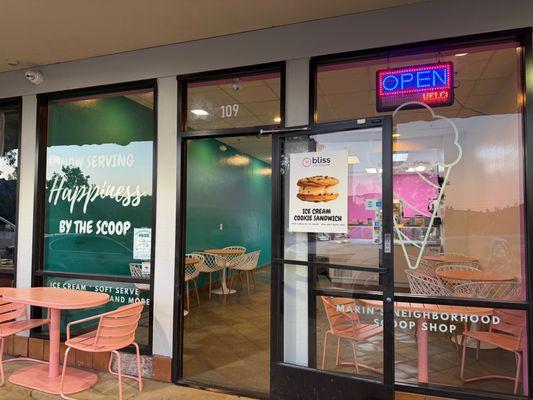 Welcome to Bliss! Marin's neighborhood scoop shop. Proudly locally owned and operated.