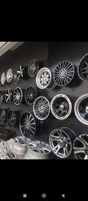 Rolling Tires & Wheels