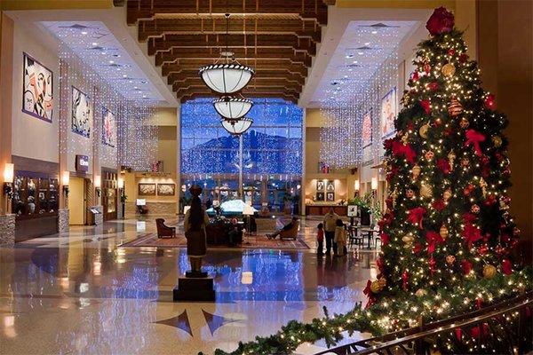 Christmas Designers Holiday Decorating