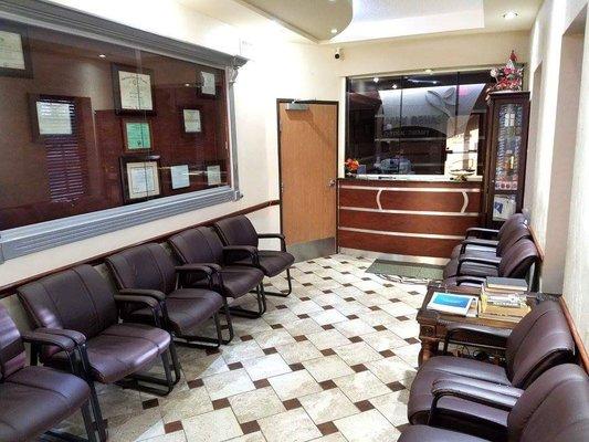 Max Rehab Physical therapy is very clean and organized.