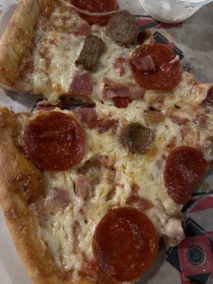 Red Line Pizza & Grill