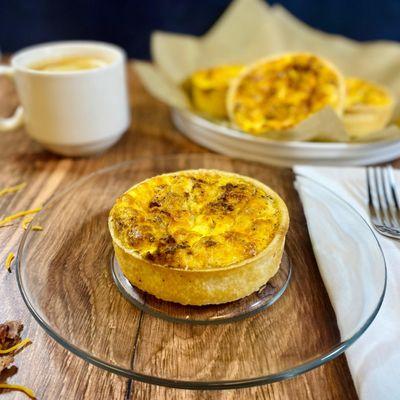 Lucca Coffee & Eatery