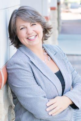 Broker Associate and Listing Specialist, Tracey Amaya!