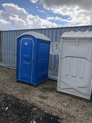 Rojas party rentals Porta potty services
