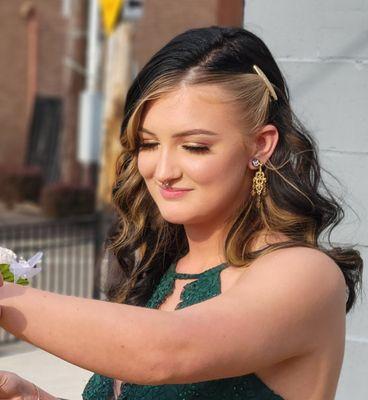 Aminda's Hair & Makeup