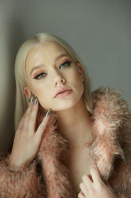 Lead Hairstylist and Creative Director: @marlania_hairstylist