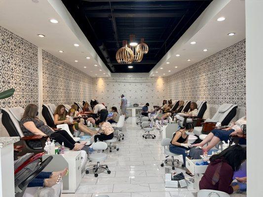 Lush Nail Bar Halcyon