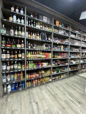 Loma Liquor